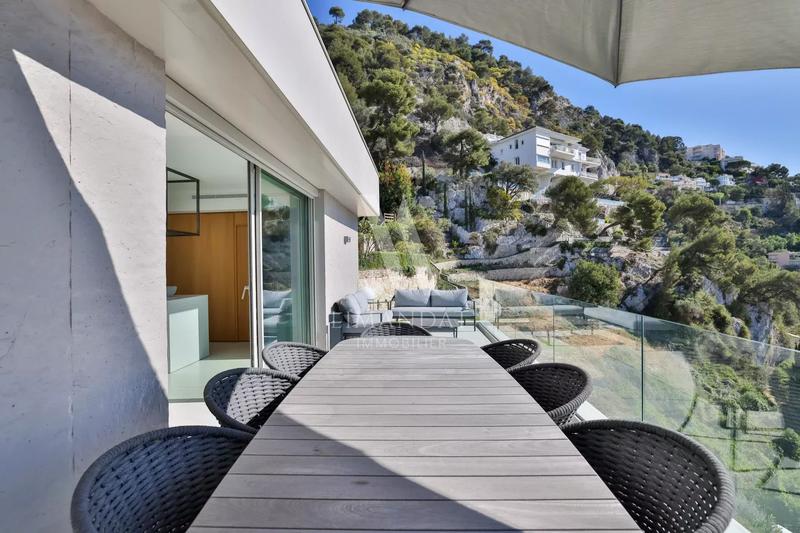 Villa - 330 m² - 10 pièces