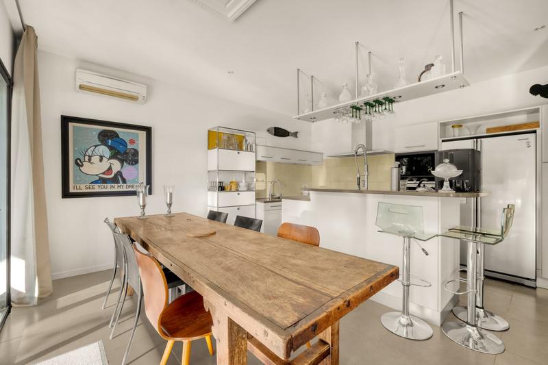 Maison contemporaine - 198 m² - 6 pièces