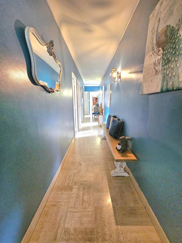 Maison - 212 m² - 7 pièces