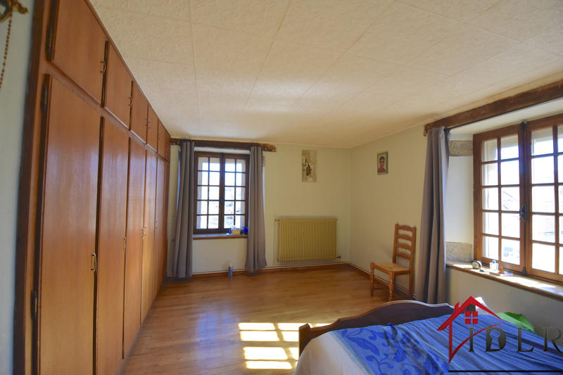 Maison de village - 217 m² - 9 pièces