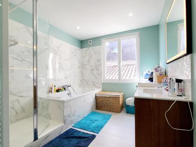 Appartement - 103 m² - 4 pièces