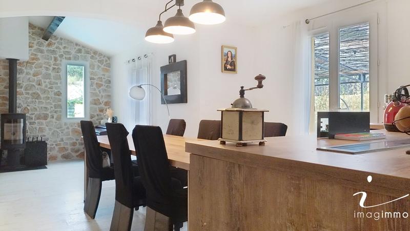 Maison - 140 m² - 5 pièces