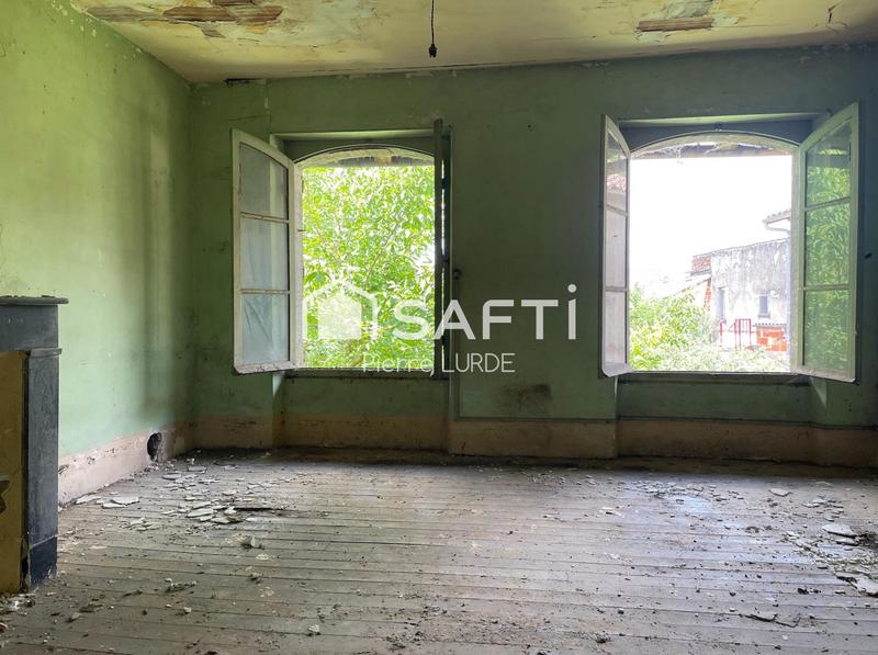 Maison - 225 m² - 8 pièces