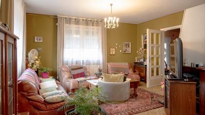 Maison - 161 m² - 7 pièces