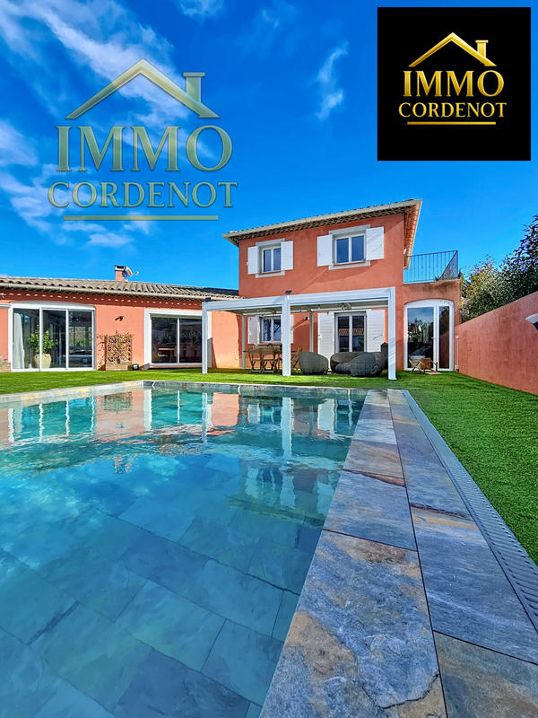 Maison - 141 m² - 6 pièces