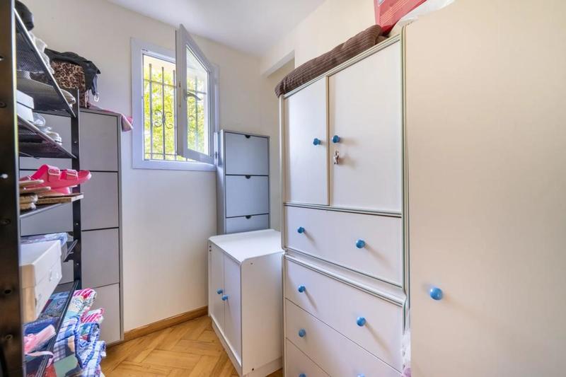 Maison - 220 m² - 7 pièces