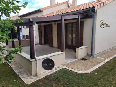 Maison - 93 m² - 4 pièces