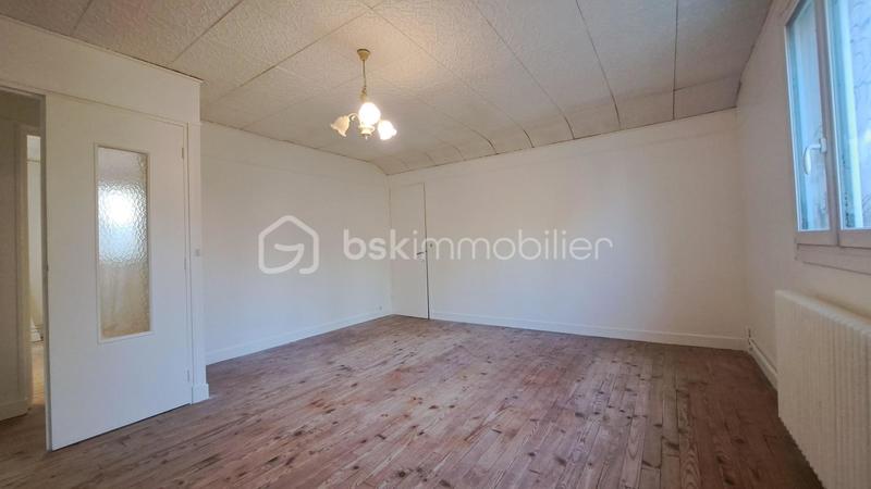 Propriété - 230 m² - 10 pièces