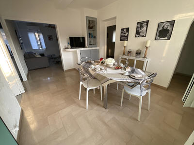 Appartement - 90 m² - 4 pièces