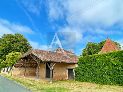 Maison - 437 m² - 11 pièces