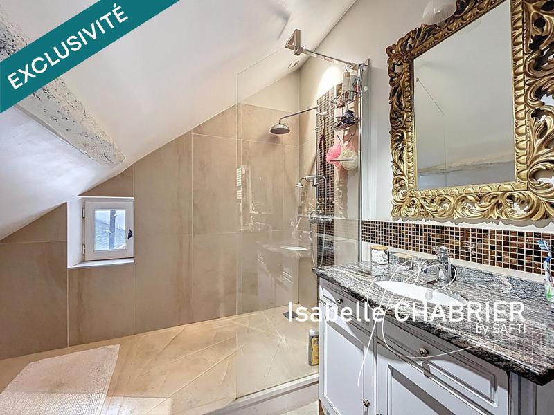 Maison - 172 m² - 8 pièces