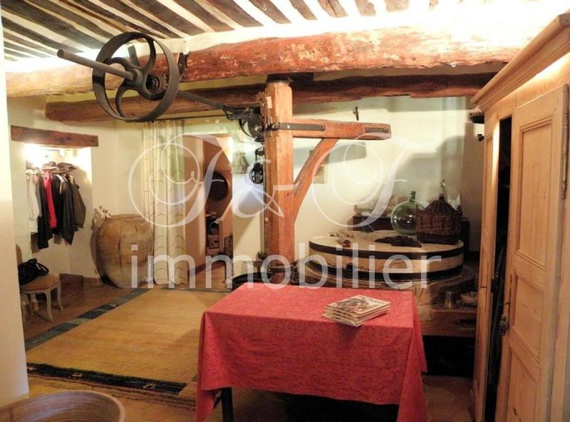 Moulin - 300 m² - 10 pièces