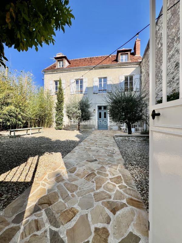 Maison - 148 m² - 7 pièces