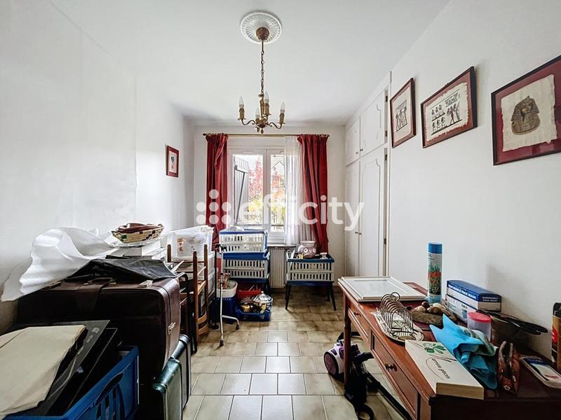 Maison - 85 m² - 5 pièces