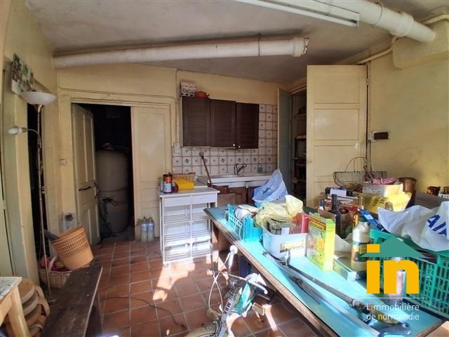 Propriété - 262 m² - 11 pièces