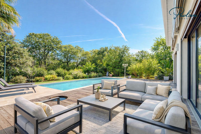 Villa - 252 m² - 7 pièces