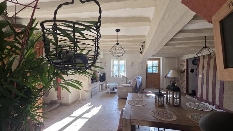 Maison - 205 m² - 6 pièces