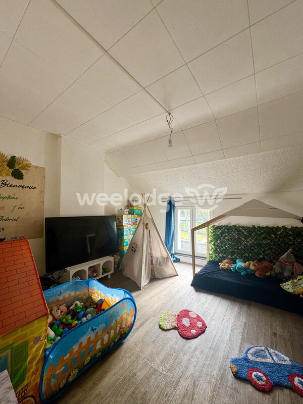 Maison - 77 m² - 5 pièces