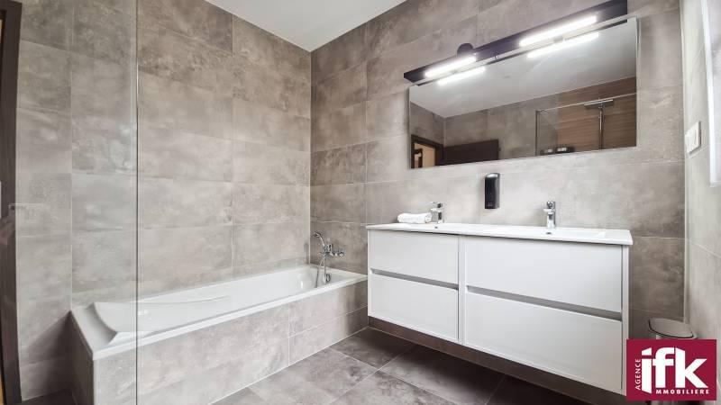 Appartement - 90 m² - 3 pièces