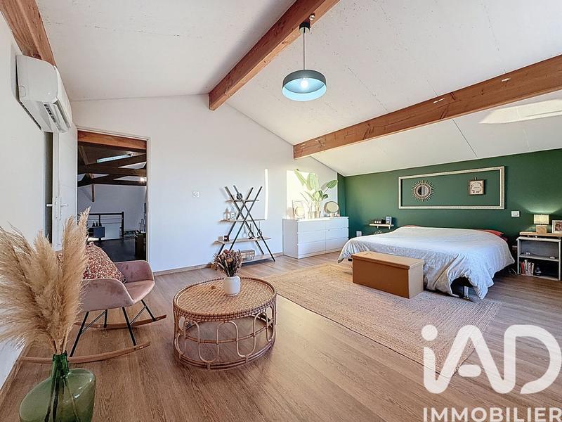 Maison - 196 m² - 8 pièces