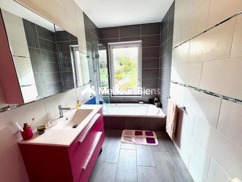 Maison - 131 m² - 8 pièces