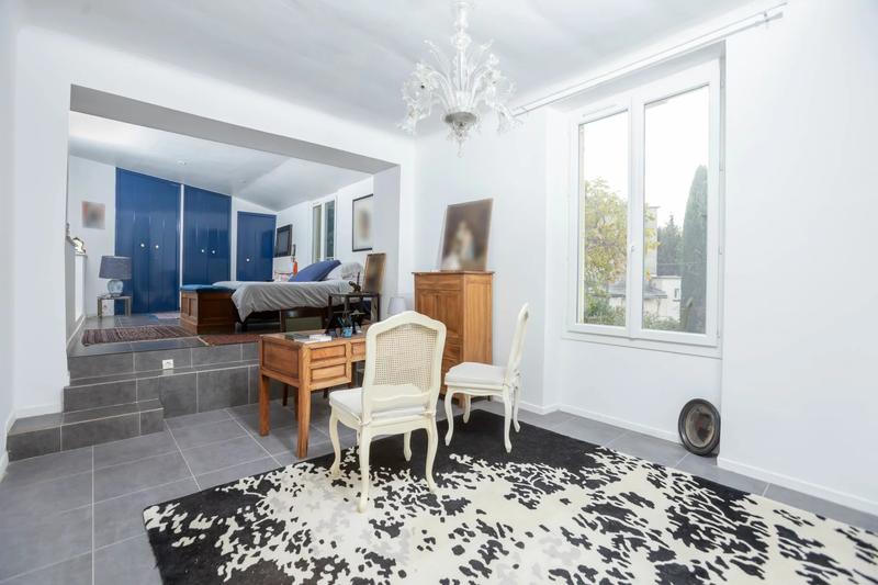 Propriété - 307 m² - 9 pièces