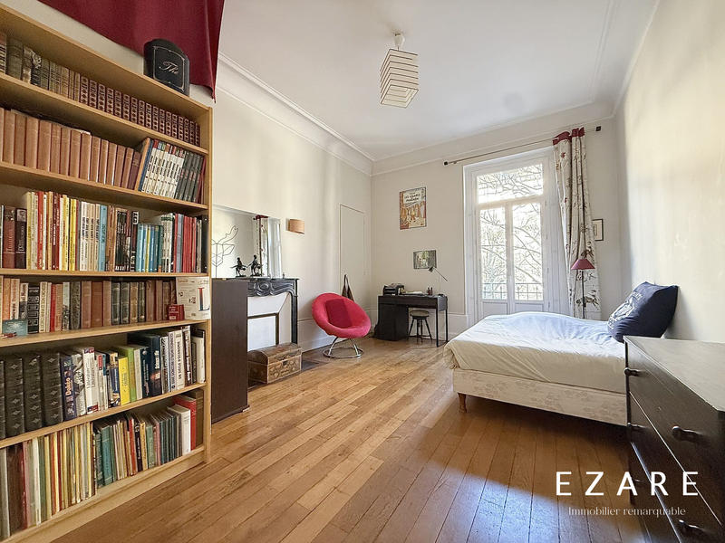 Appartement - 149 m² - 6 pièces