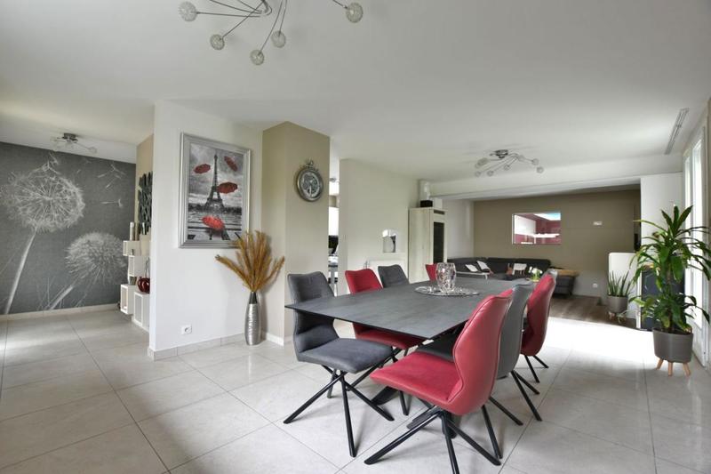 Maison - 155 m² - 6 pièces