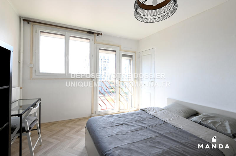 Chambre - 11 m² - 3 pièces