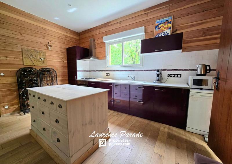 Maison - 90 m² - 5 pièces