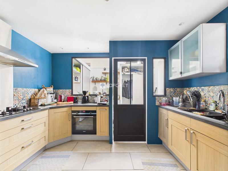 Maison - 342 m² - 12 pièces