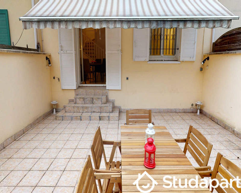 Chambre - 110 m² - 1 pièce