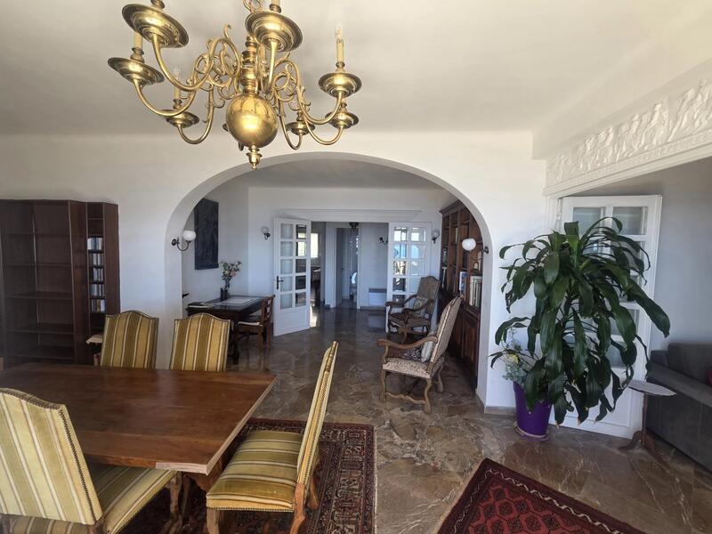 Appartement - 116 m² - 4 pièces