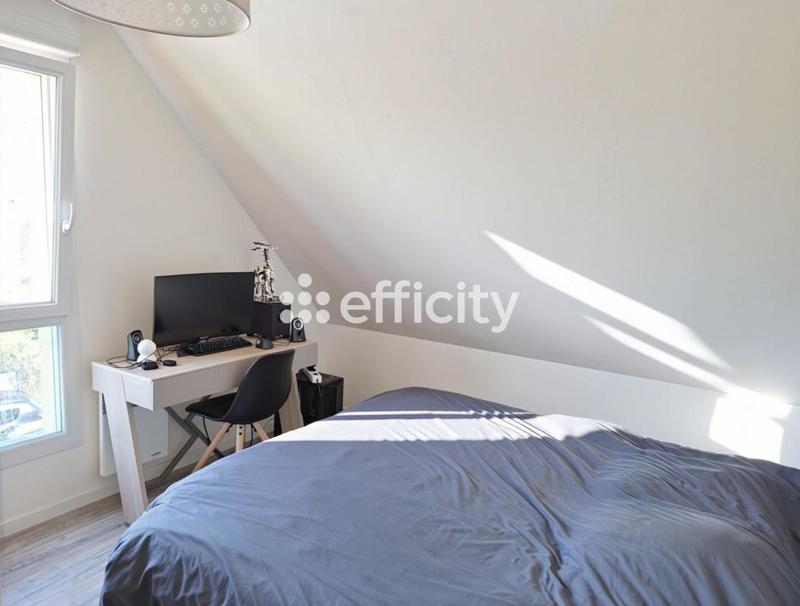 Maison - 80 m² - 5 pièces