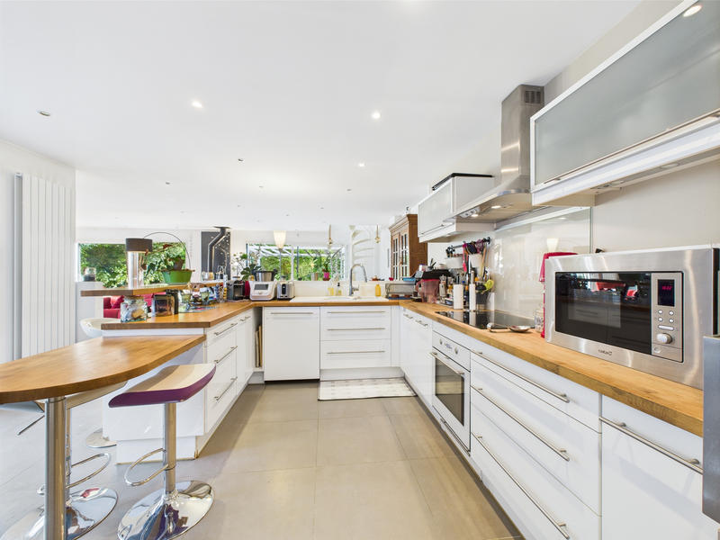 Maison - 203 m² - 8 pièces