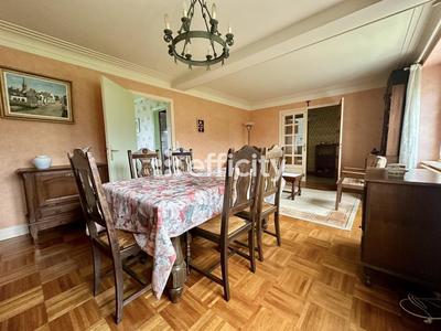 Maison - 155 m² - 8 pièces