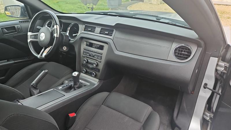 Ford Mustang Coupe 3.7 V6 305 Fastback