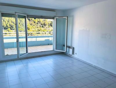 Appartement - 97 m² - 4 pièces