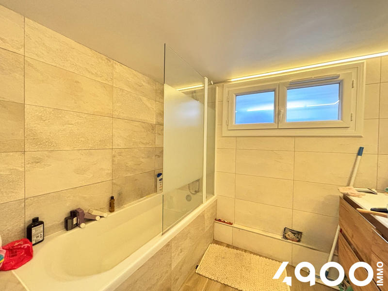 Maison - 102 m² - 5 pièces