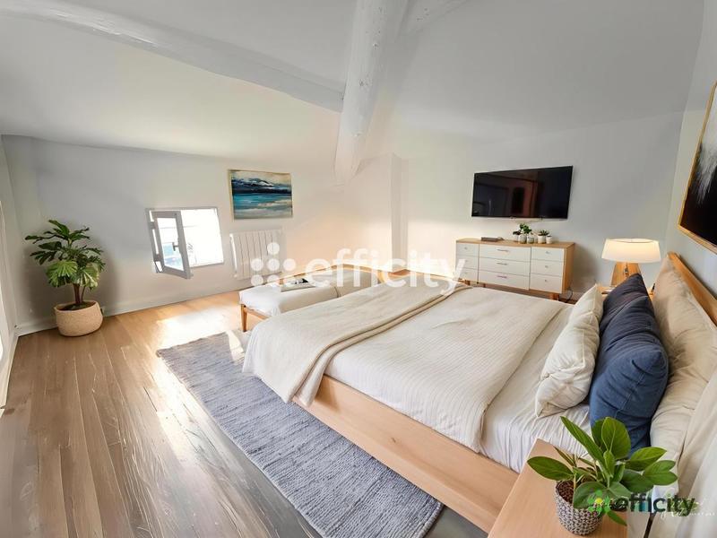 Appartement - 90 m² - 4 pièces