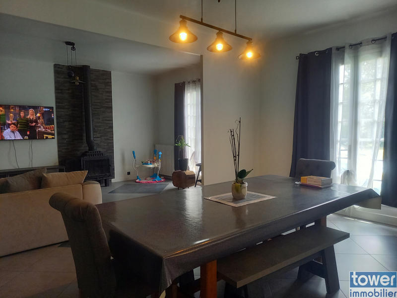 Maison - 158 m² - 6 pièces