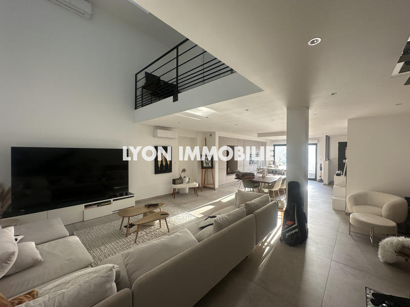 Maison - 208 m² - 5 pièces