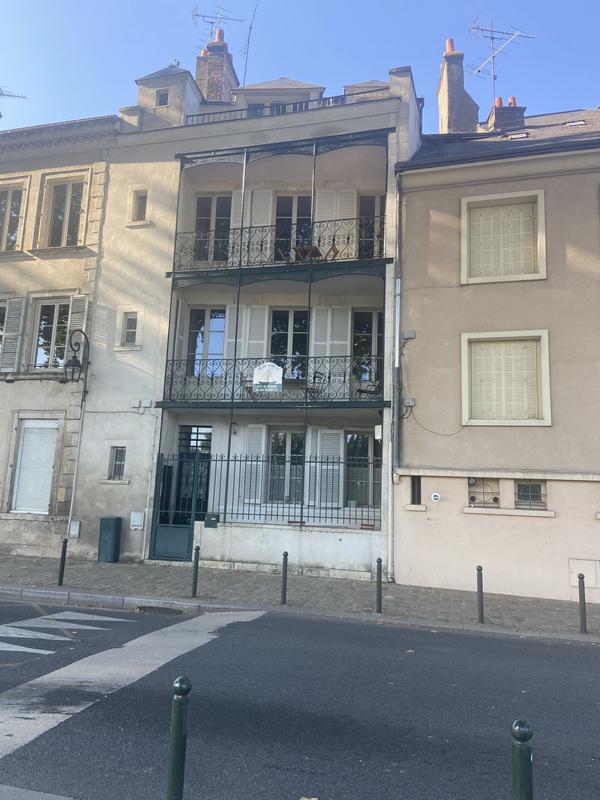 Appartement - 70 m² - 2 pièces