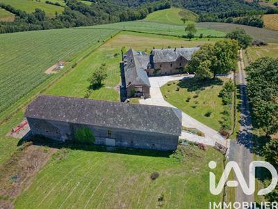 Maison - 820 m² - 19 pièces