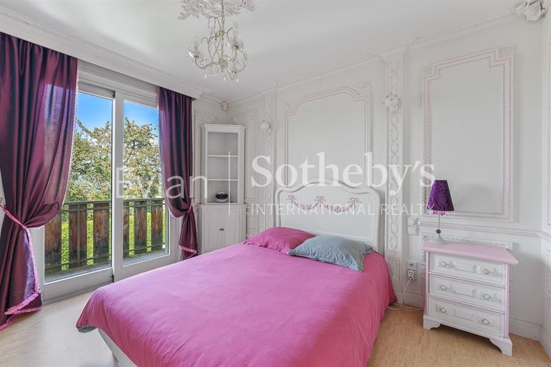 Maison - 306 m² - 6 pièces