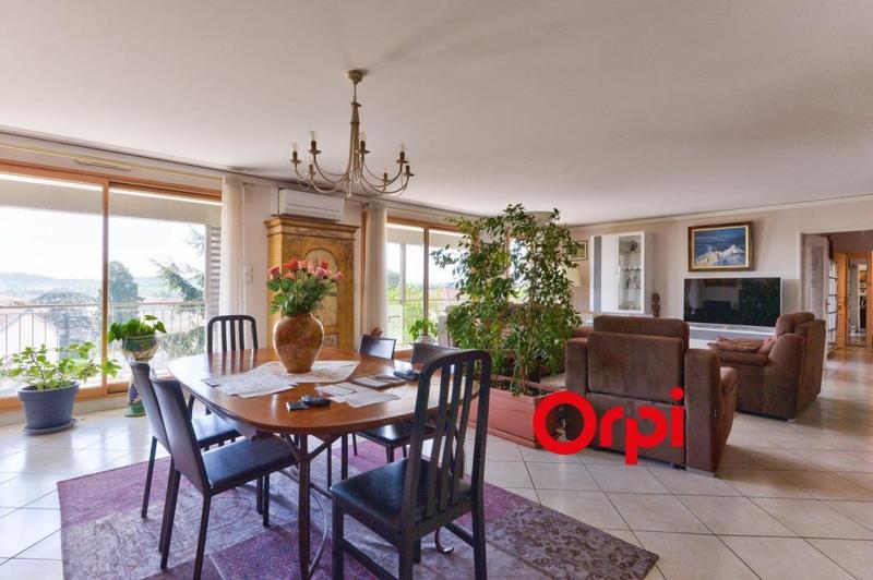 Appartement - 162 m² - 5 pièces