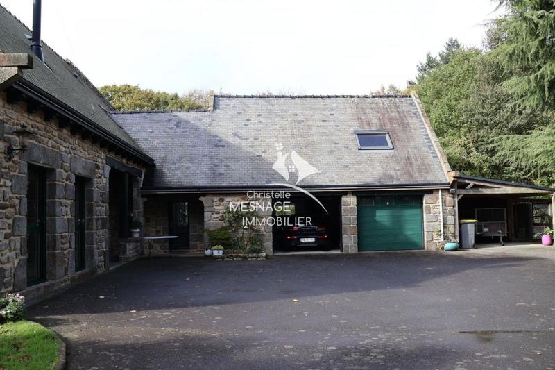 Maison en pierre - 211 m² - 8 pièces