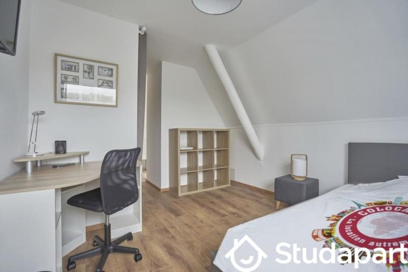 Chambre - 10 m² - 1 pièce