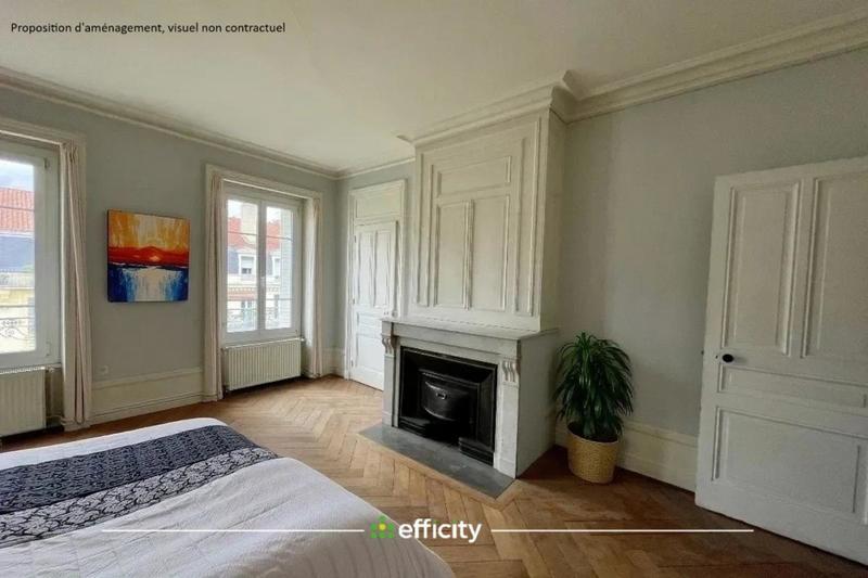 Appartement bourgeois - 77 m² - 3 pièces