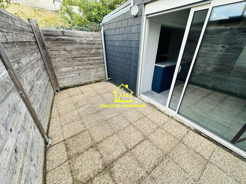 Loft - 65 m² - 2 pièces